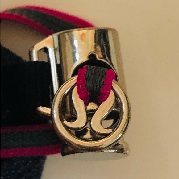 Lululemon women’s tank top run back on track/ deep Indigo - Picture 2 of 3